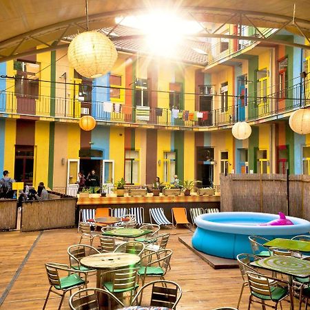 Casa De La Musica Hostel Будапеща Екстериор снимка