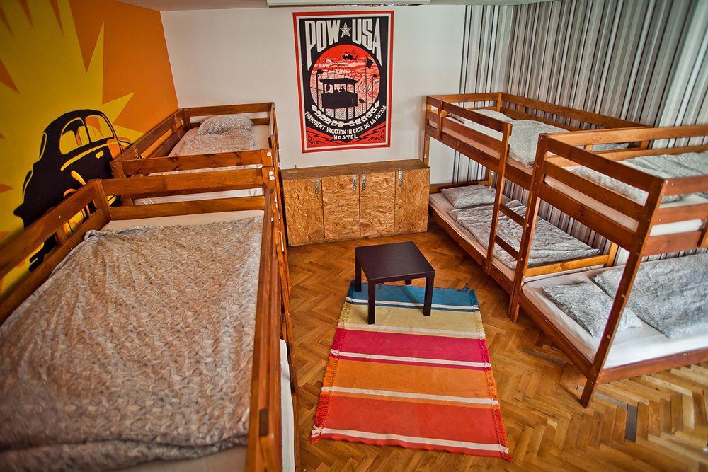 Casa De La Musica Hostel Будапеща Екстериор снимка