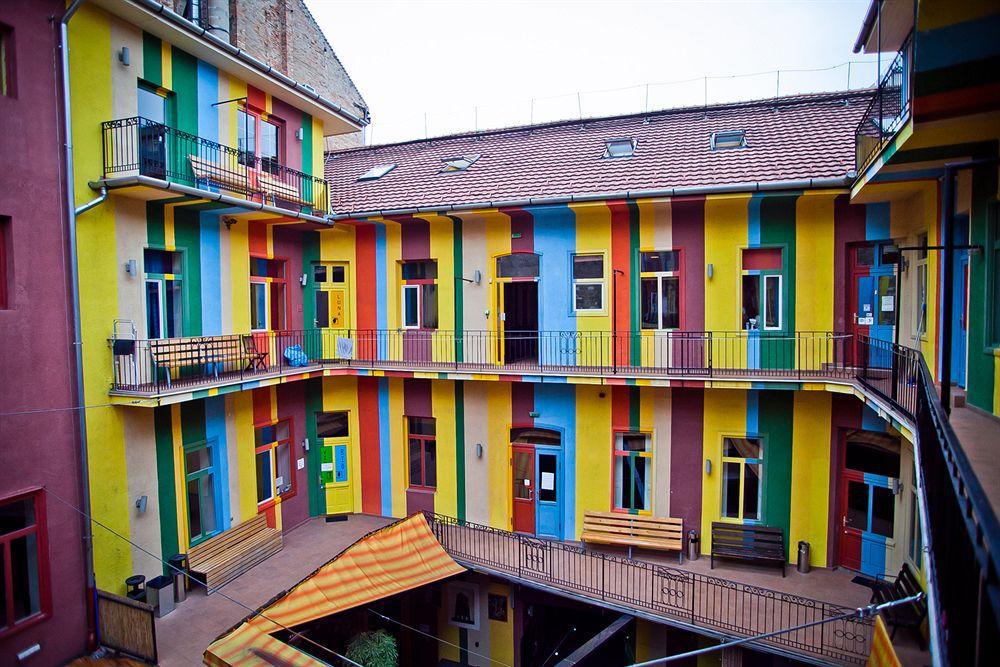 Casa De La Musica Hostel Будапеща Екстериор снимка