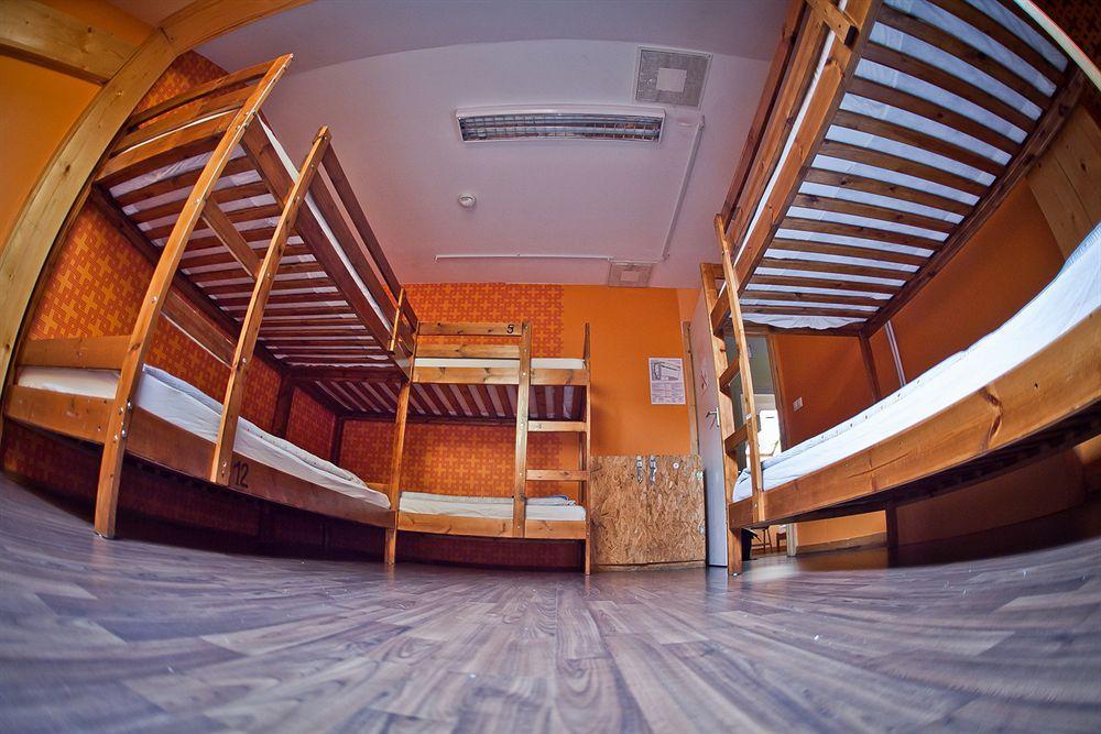 Casa De La Musica Hostel Будапеща Екстериор снимка