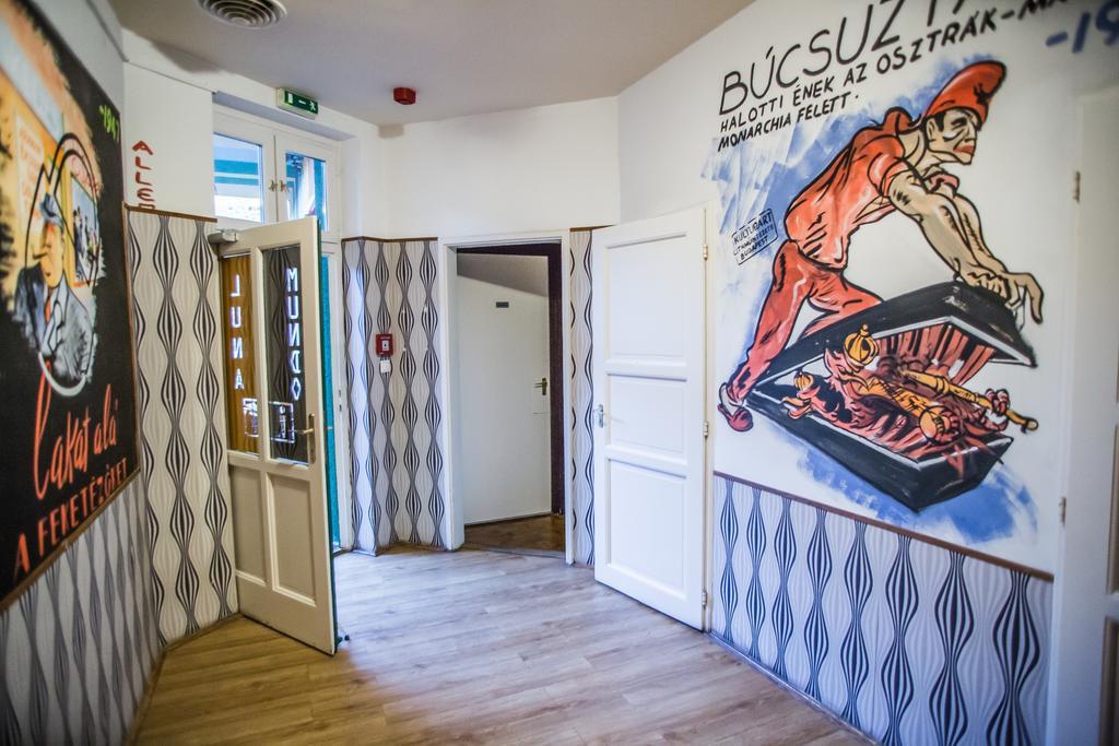 Casa De La Musica Hostel Будапеща Екстериор снимка