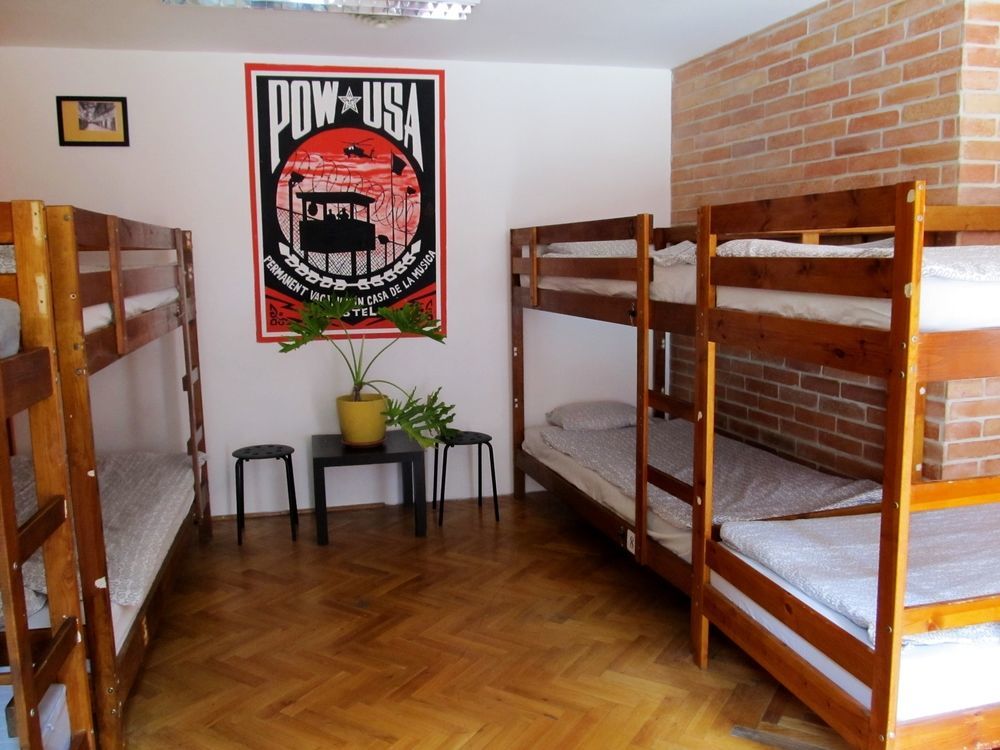 Casa De La Musica Hostel Будапеща Екстериор снимка